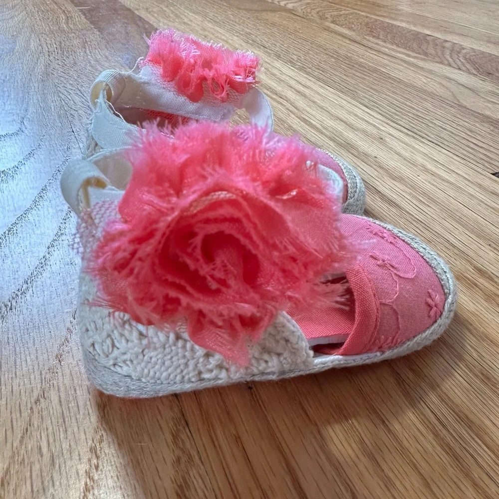 Rising Star Pink Floral Baby Walker Shoes size 6-9 months